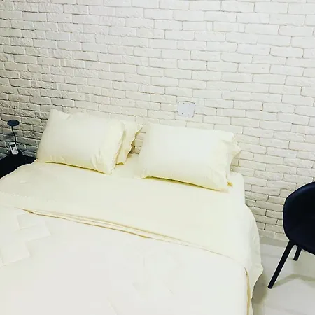 Studio Deluxe Albany-3